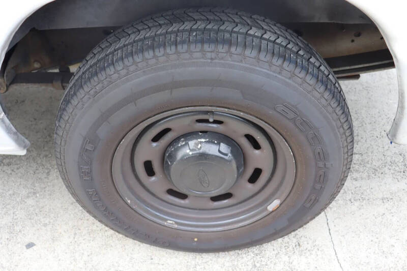 2004 Ford E-Series E-150
