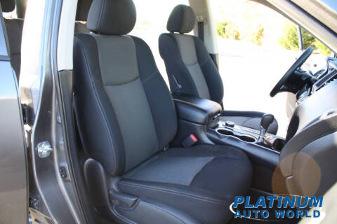 2019 Nissan Pathfinder S