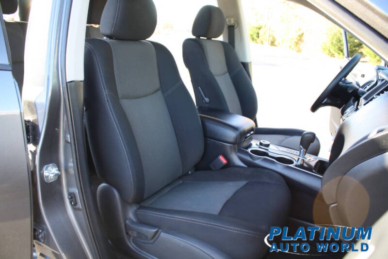 2019 Nissan Pathfinder S