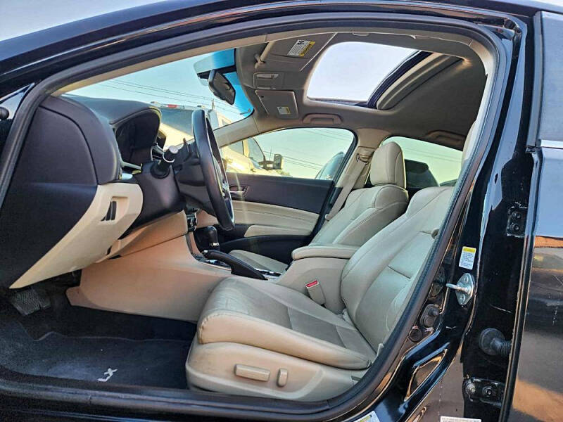 2013 Acura ILX 2.0L w/Premium