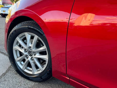 2015 Mazda MAZDA3 i Touring