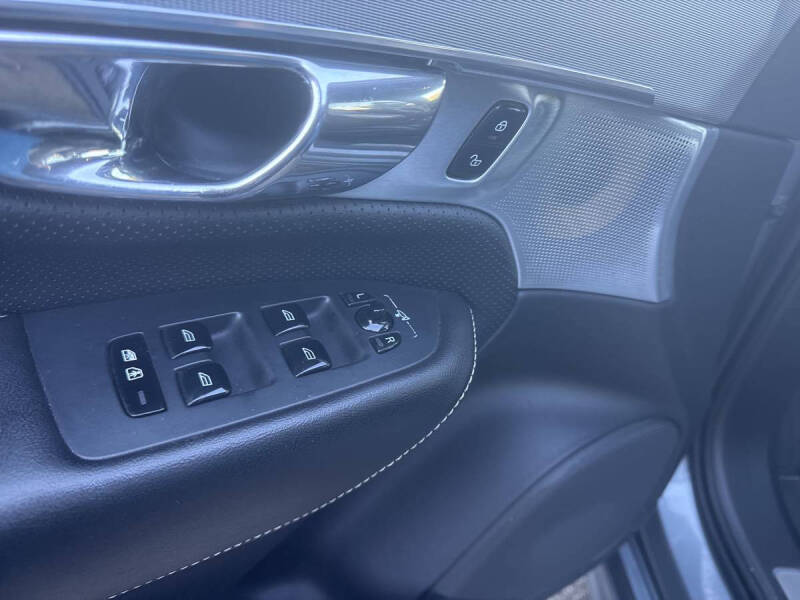 2016 Volvo XC90 T6 R-Design