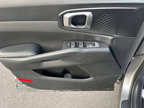 2022 Kia Sorento Hybrid S