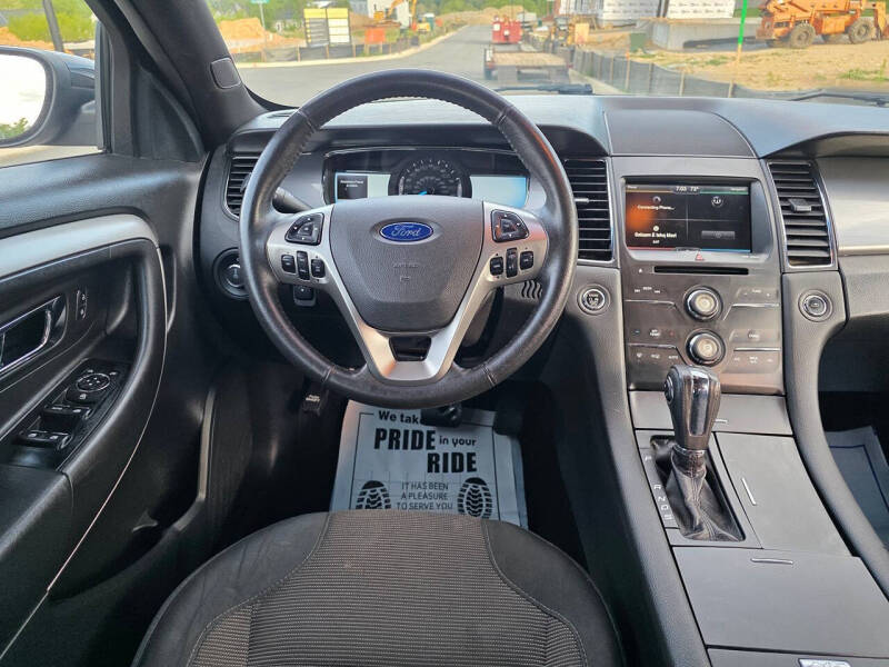 2015 Ford Taurus SEL