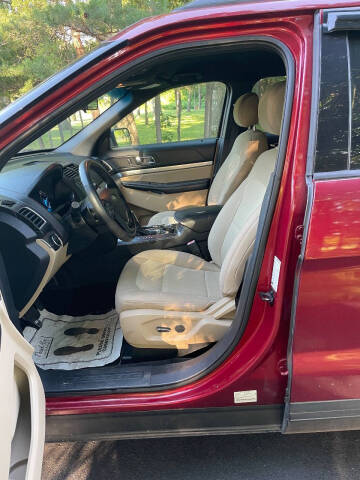 2017 Ford Explorer
