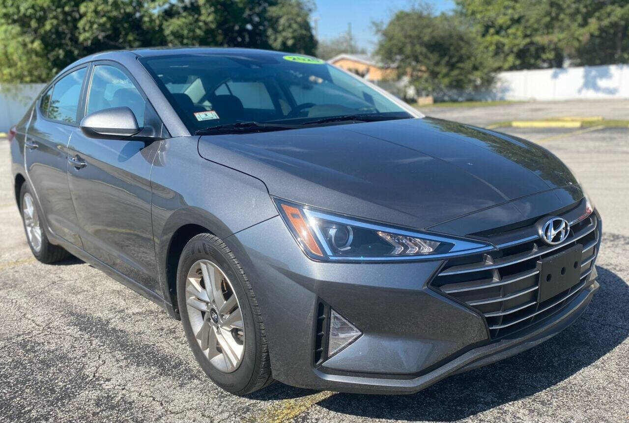 2020 HYUNDAI Elantra Sedan - $20,200
