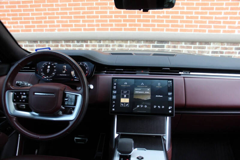 2024 Land Rover Range Rover P530 SE