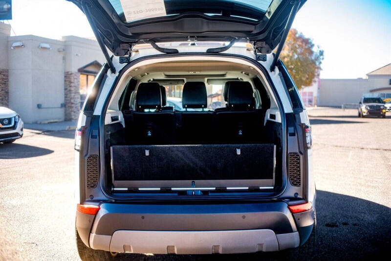 2020 Land Rover Discovery SE