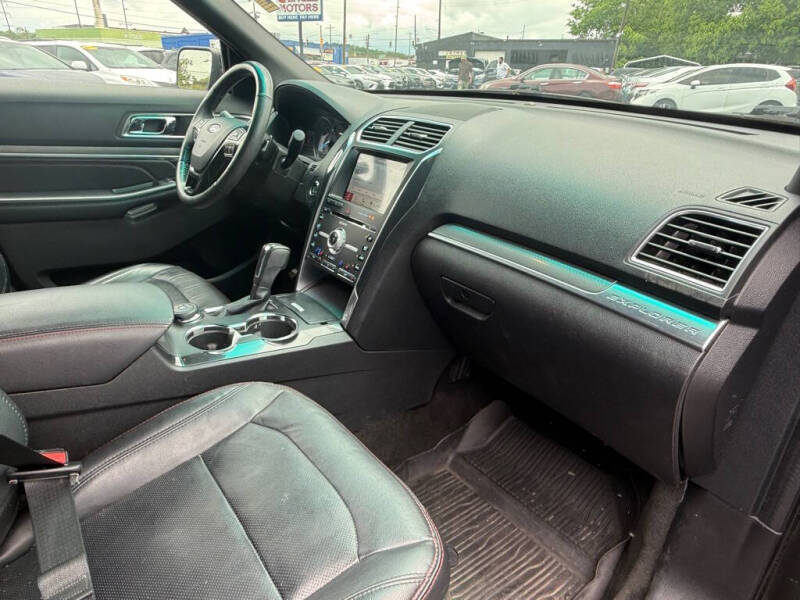 2017 Ford Explorer Sport