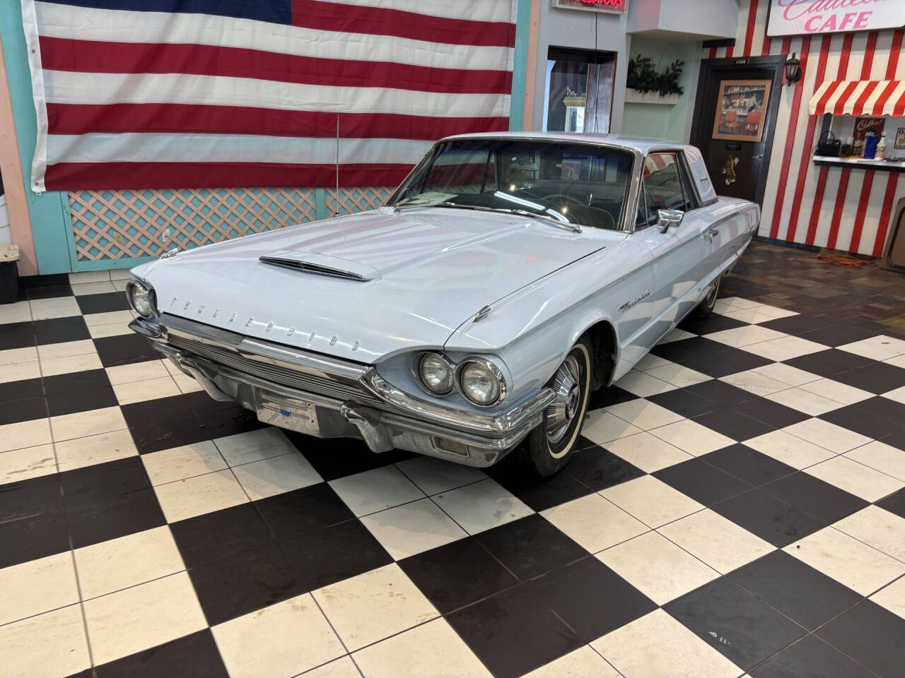 1964 Ford Thunderbird 19