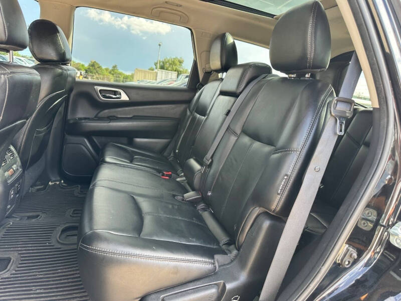 2018 Nissan Pathfinder SL