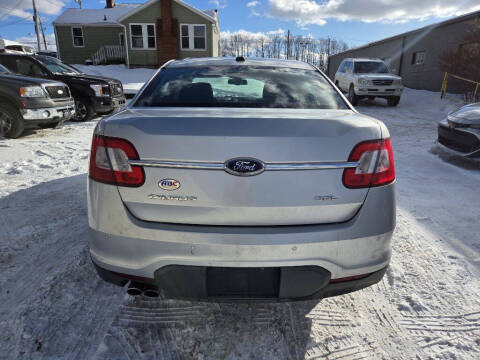 2010 Ford Taurus SEL