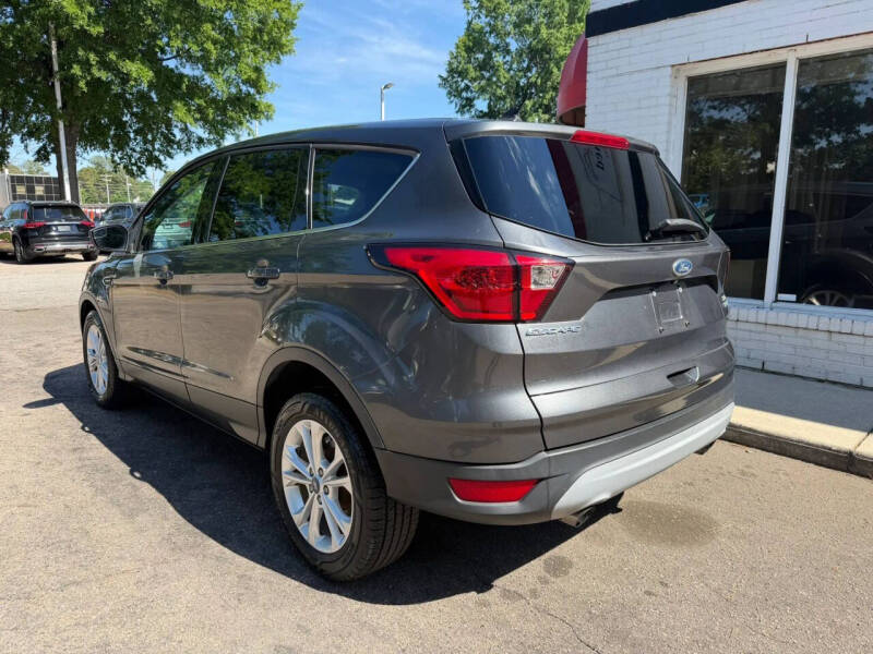 2019 Ford Escape SE