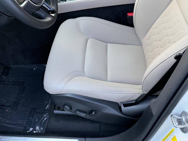 2025 Volvo XC90 B6 Plus Bright Theme 7P