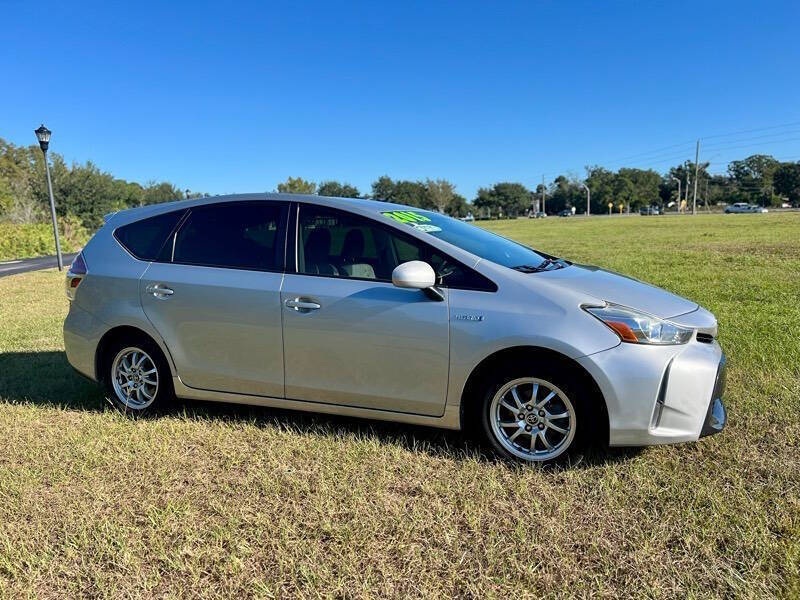 2015 Toyota Prius v Three