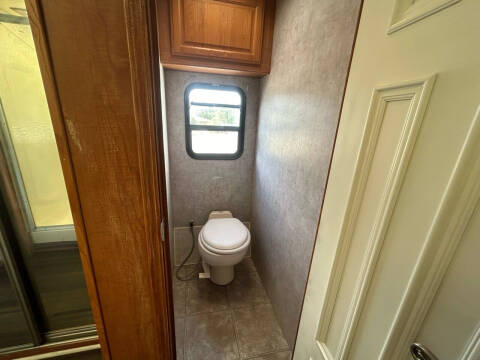 2005 Freightliner XCS Chassis