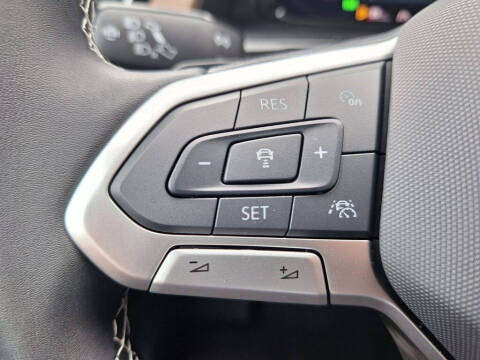 2025 Volkswagen Atlas SE