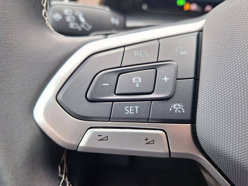 2025 Volkswagen Atlas SE