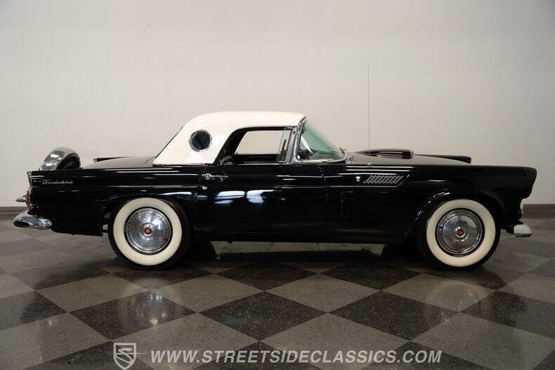 1956 Ford Thunderbird
