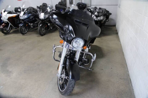 2014 Harley-Davidson STREET GLI