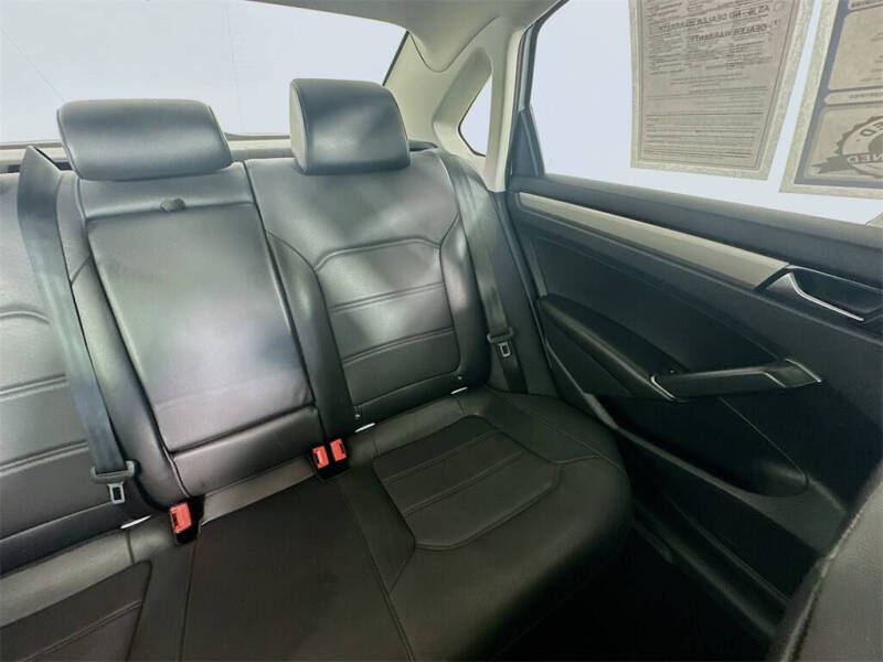 2022 Volkswagen Passat SE