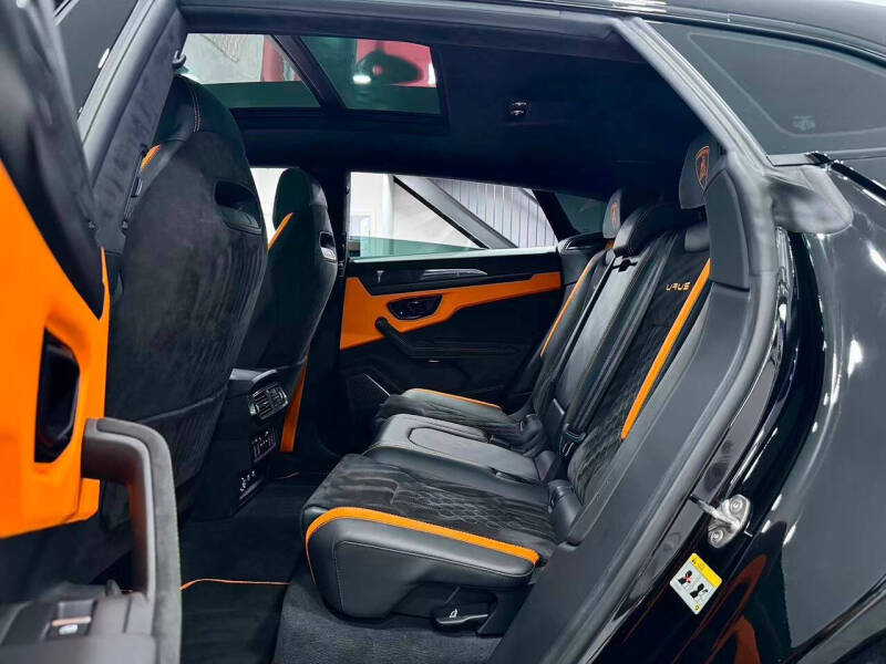 2023 Lamborghini Urus S