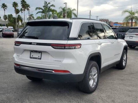 2025 Jeep Grand Cherokee Laredo