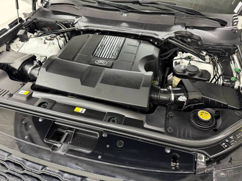 2020 Land Rover Range Rover P525 HSE