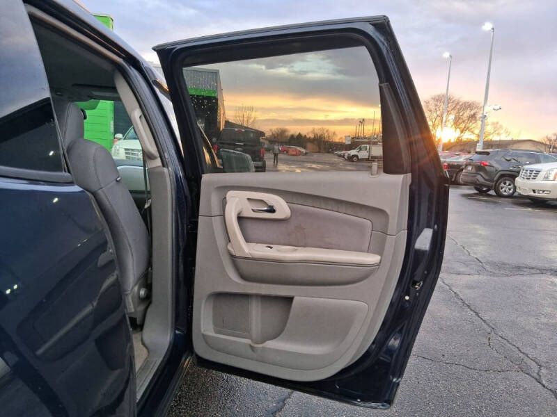 2010 Chevrolet Traverse LS