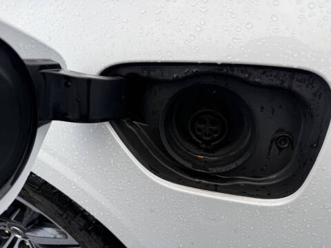 2022 Volvo S60 Recharge T8 R-Design Expression