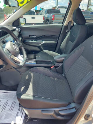 2024 Nissan Kicks SV