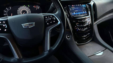 2018 Cadillac Escalade ESV Premium Luxury