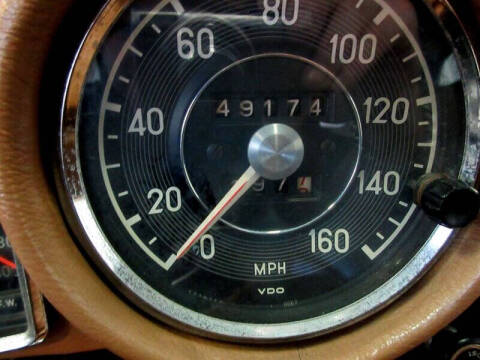 1971 Mercedes-Benz 200-Series