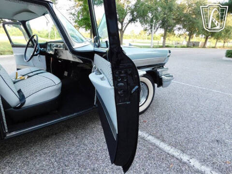 1957 Packard Clipper