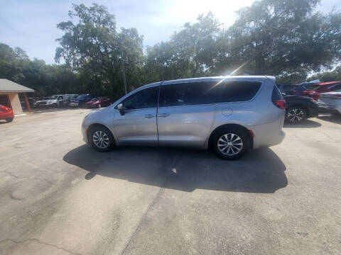2017 Chrysler Pacifica Touring