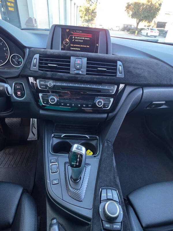 2016 BMW 3 Series 320i