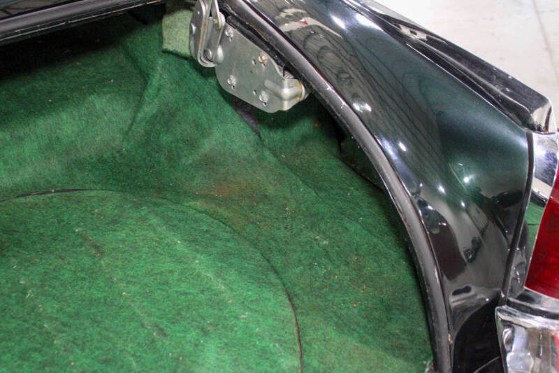 1953 Kaiser Manhattan