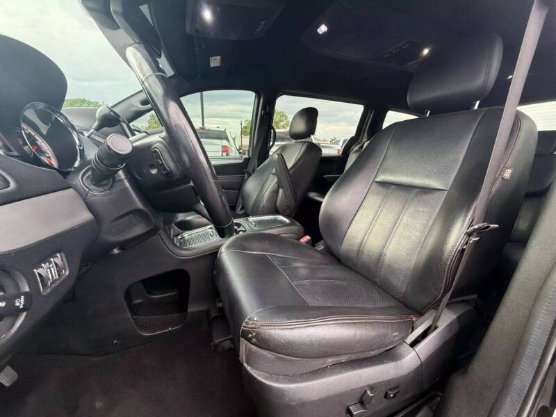 Used 2018 Dodge Grand Caravan GT with VIN 2C4RDGEG2JR336153 for sale in Natchez, MS