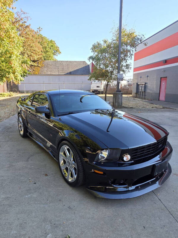 2005 Ford Mustang GT Premium