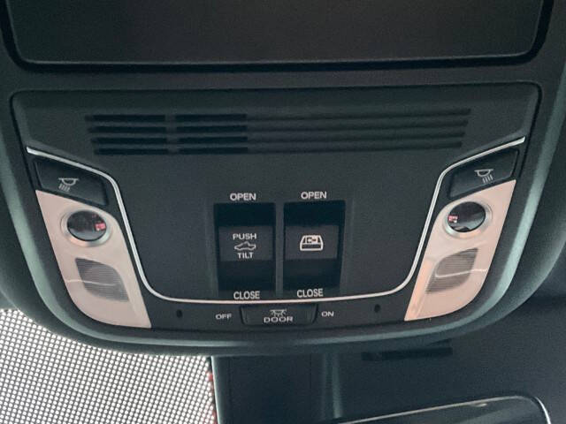 2022 Honda Ridgeline Black Edition