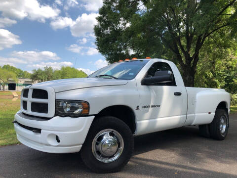 2004 Dodge Ram Pickup 3500 for sale at Powerhouse Automotive in Tampa FL