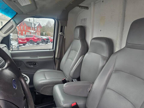 2011 Ford E-Series E-450 SD