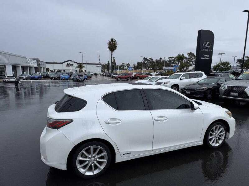 2011 Lexus CT 200h Premium