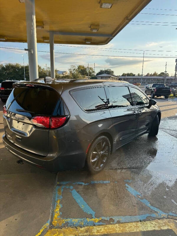 2020 Chrysler Pacifica Touring L 35th Anniversary