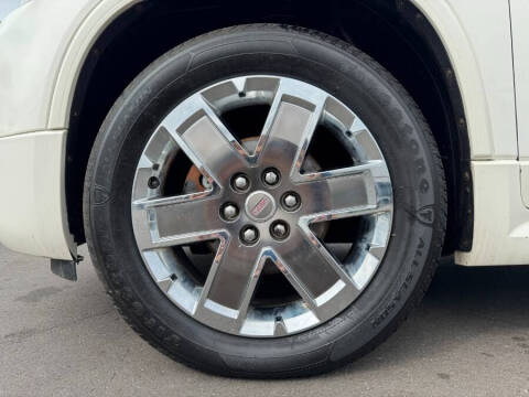 2011 GMC Acadia Denali