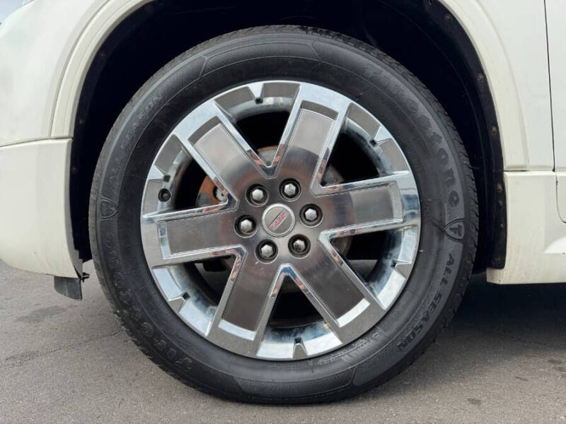 2011 GMC Acadia Denali
