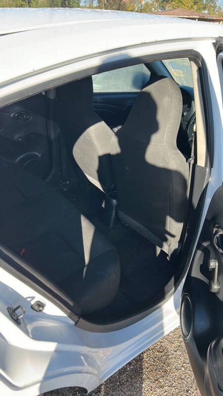 2016 Nissan Versa 1.6 S