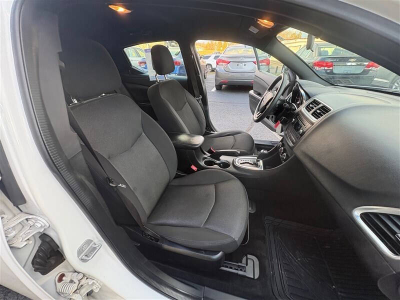 2014 Dodge Avenger SE