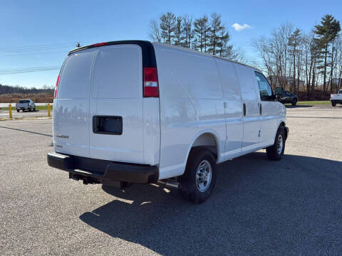 2025 Chevrolet Express 2500