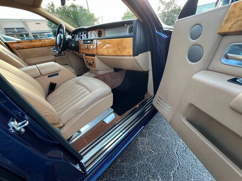 2004 Rolls-Royce Phantom 21